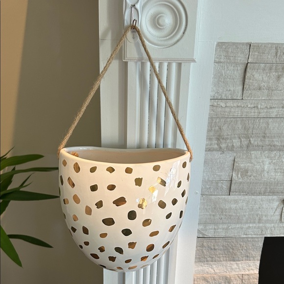 Elegant Ceramic White With Gold polka dots Hanging Planter - Picture 1 of 4
